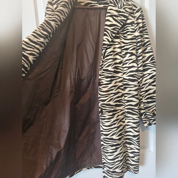 Zebra Print Coat - Picture 5 of 9